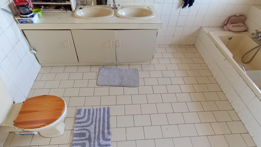 3 Bedroom Property for Sale in Windsor Park Estate Western Cape
